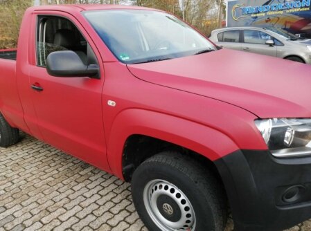 VW Amarok Folierung rot matt metallic